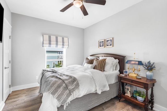 7665 Key West Drive, Navarre, FL 32566