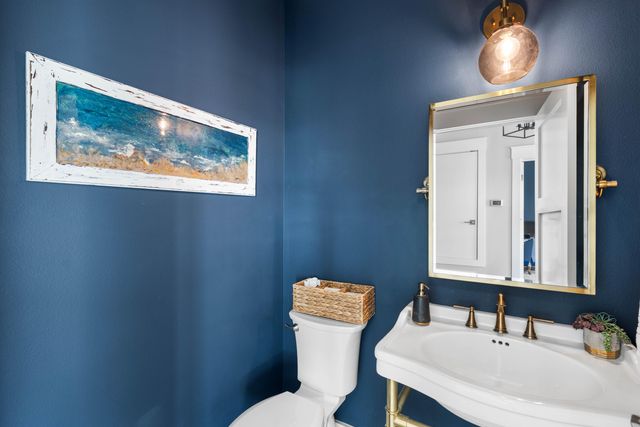 7665 Key West Drive, Navarre, FL 32566