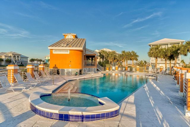 7665 Key West Drive, Navarre, FL 32566