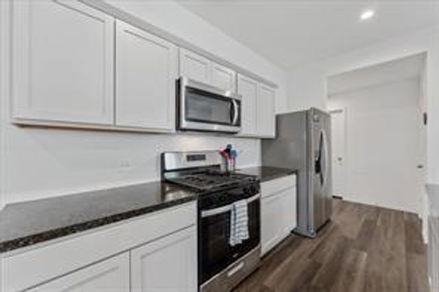 5231 Mossdale Bluff Lane, Spring, TX 77373