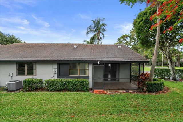 325 Pennington Court, Royal Palm Beach, FL 33411