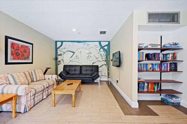 325 Pennington Court, Royal Palm Beach, FL 33411