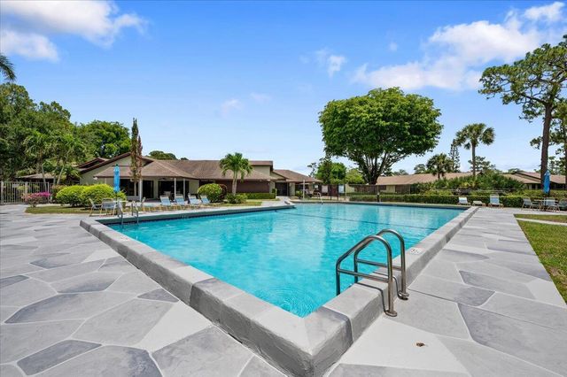 325 Pennington Court, Royal Palm Beach, FL 33411