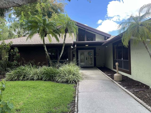 325 Pennington Court, Royal Palm Beach, FL 33411