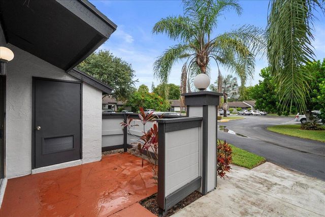 325 Pennington Court, Royal Palm Beach, FL 33411