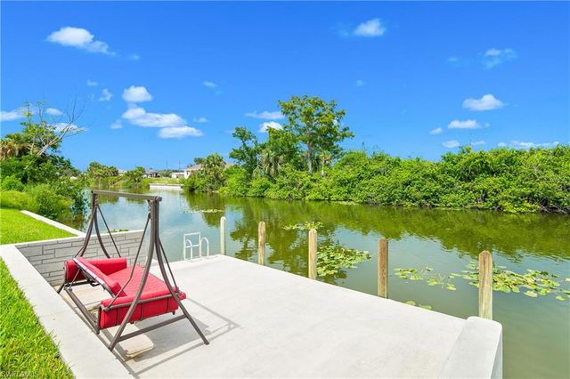 2169 NE 20th LN, Cape Coral, FL 33909