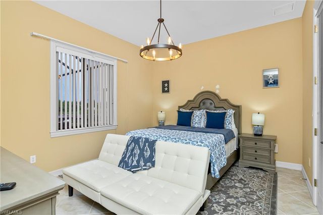 2169 NE 20th LN, Cape Coral, FL 33909