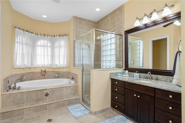 2169 NE 20th LN, Cape Coral, FL 33909