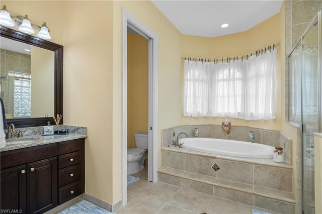 2169 NE 20th LN, Cape Coral, FL 33909