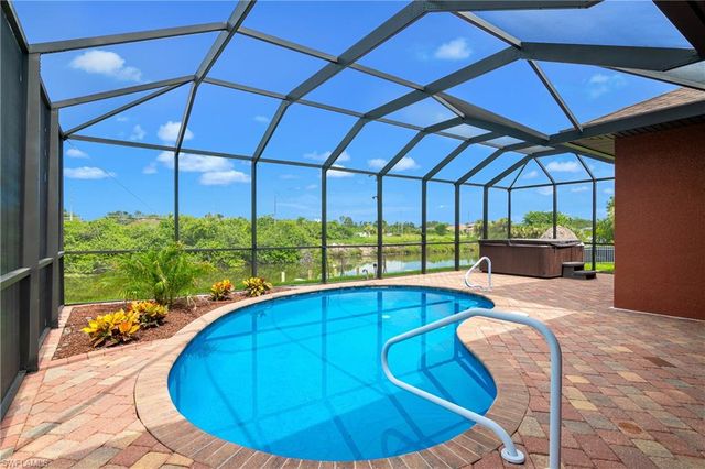 2169 NE 20th LN, Cape Coral, FL 33909
