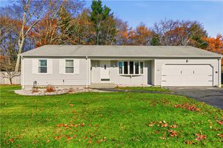 46 Tanglewood Drive, East Providence, RI 02915