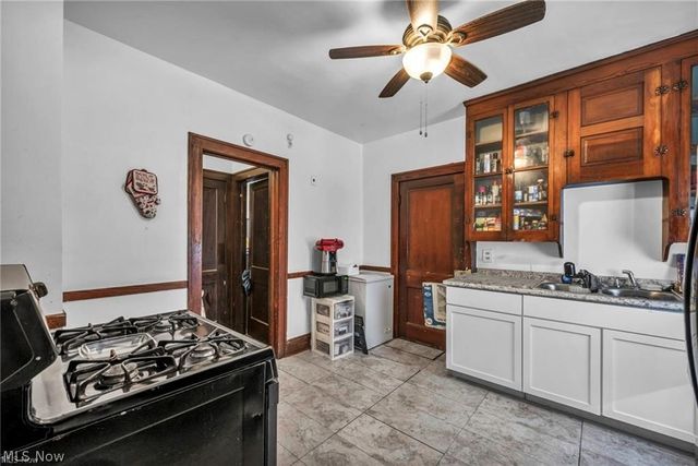 2822 Saratoga Avenue, Cleveland, OH 44109