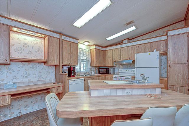 35145 WAGNER WAY, Zephyrhills, FL 33541