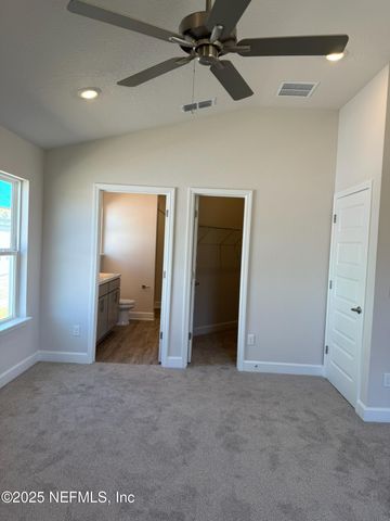 8284 HELMSLEY Boulevard, Jacksonville, FL 32219