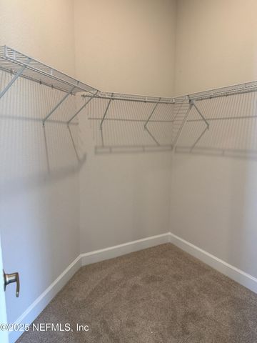 8284 HELMSLEY Boulevard, Jacksonville, FL 32219
