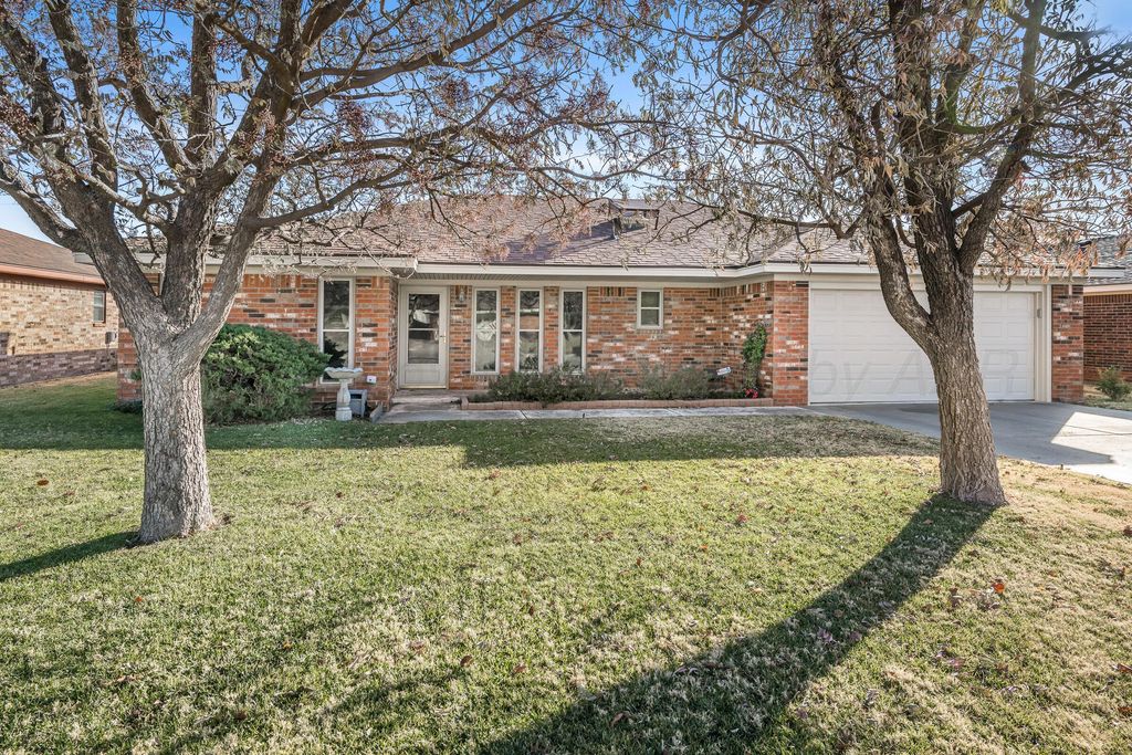 2534 Fir Street, Pampa, TX 79065