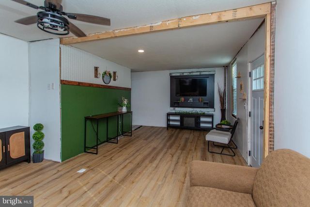 118 N PRINCE ST, Shippensburg, PA 17257
