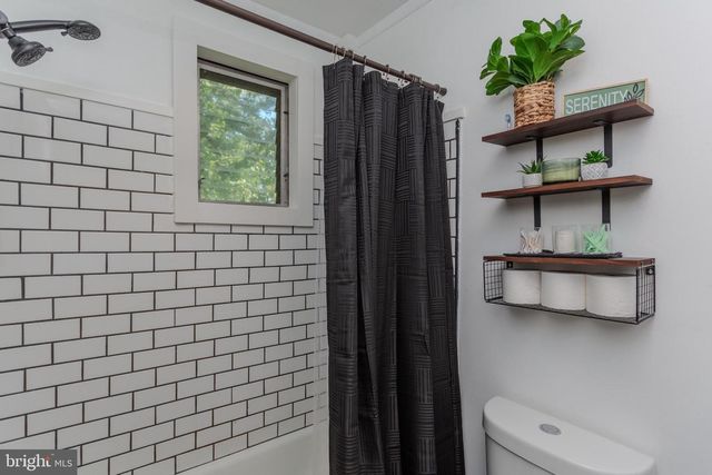 118 N PRINCE ST, Shippensburg, PA 17257