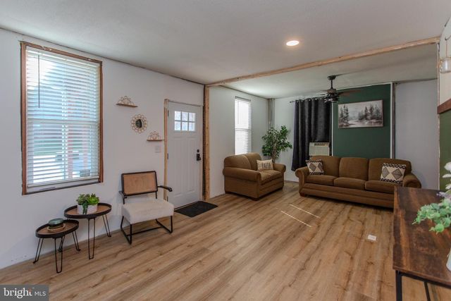 118 N PRINCE ST, Shippensburg, PA 17257