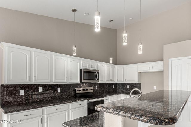 2319 E SAN TAN Drive, Gilbert, AZ 85296