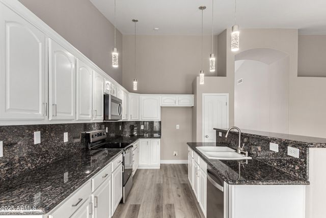 2319 E SAN TAN Drive, Gilbert, AZ 85296