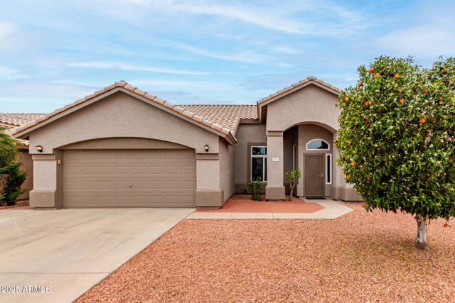 2319 E SAN TAN Drive, Gilbert, AZ 85296