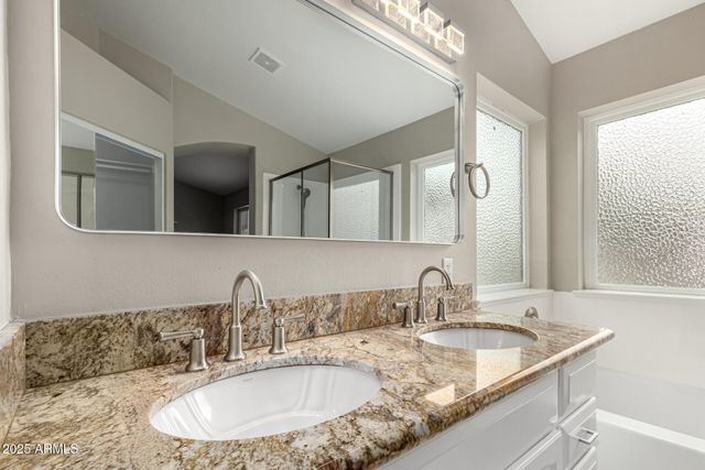 2319 E SAN TAN Drive, Gilbert, AZ 85296