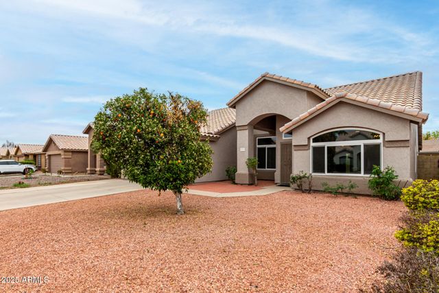 2319 E SAN TAN Drive, Gilbert, AZ 85296