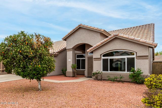 2319 E SAN TAN Drive, Gilbert, AZ 85296