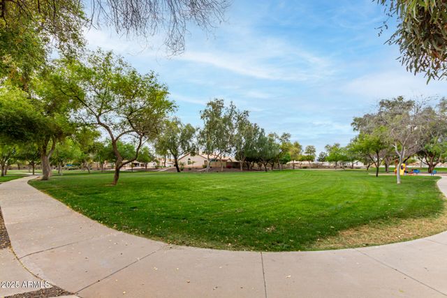 2319 E SAN TAN Drive, Gilbert, AZ 85296