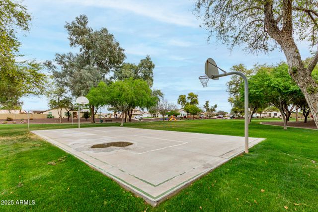 2319 E SAN TAN Drive, Gilbert, AZ 85296