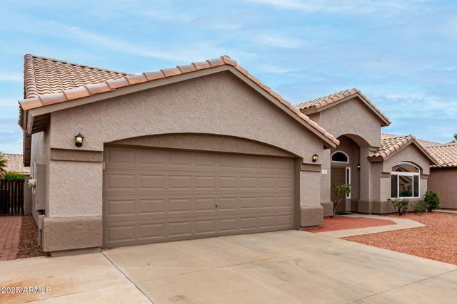 2319 E SAN TAN Drive, Gilbert, AZ 85296