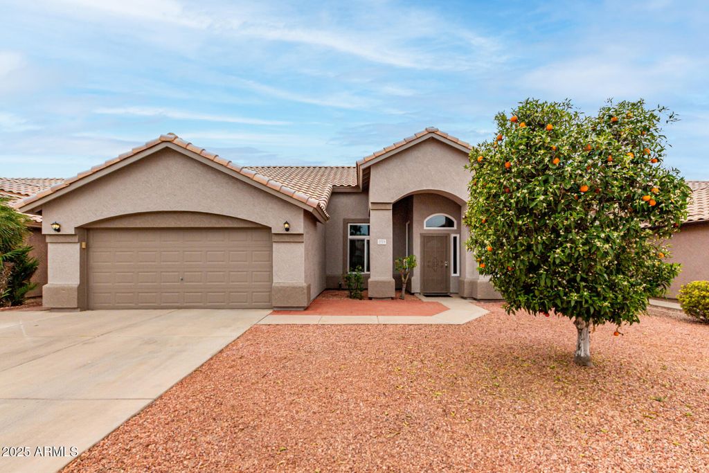 2319 E SAN TAN Drive, Gilbert, AZ 85296