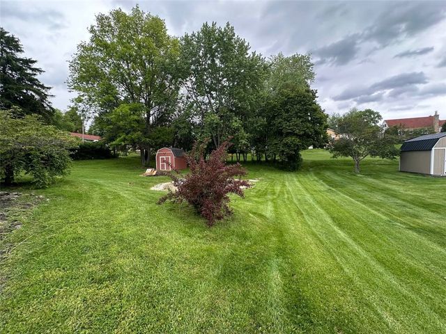 904 Sandalwood Dr, City Of Greensburg, PA 15601