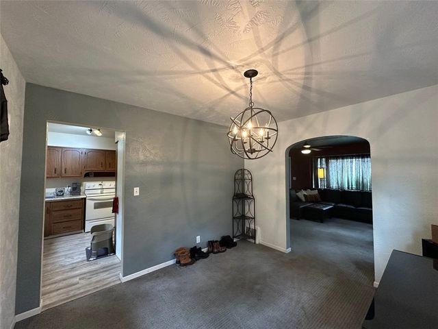 904 Sandalwood Dr, City Of Greensburg, PA 15601