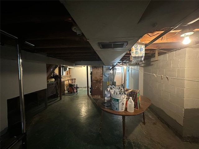 904 Sandalwood Dr, City Of Greensburg, PA 15601