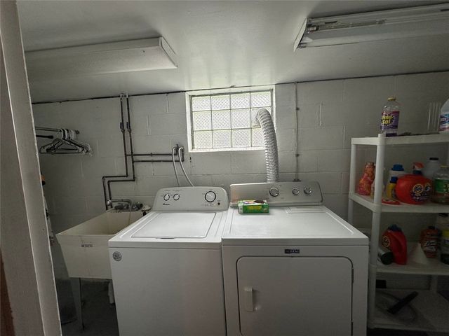 904 Sandalwood Dr, City Of Greensburg, PA 15601