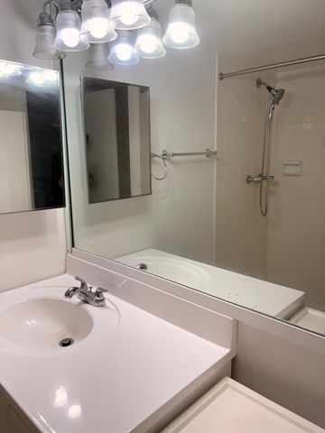 7173 ORANGE Drive 220B, Davie, FL 33314