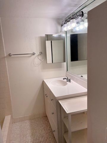 7173 ORANGE Drive 220B, Davie, FL 33314