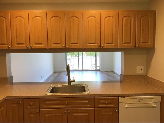 7173 ORANGE Drive 220B, Davie, FL 33314