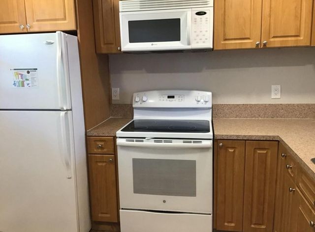 7173 ORANGE Drive 220B, Davie, FL 33314