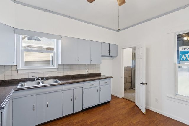 434 16th Avenue, Rockford, IL 61104