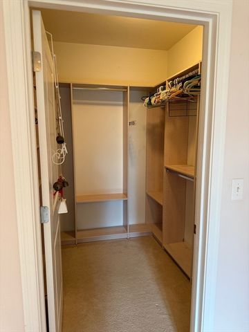 107 Clocktower Dr 207, Waltham, MA 02452