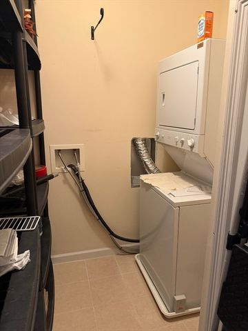 107 Clocktower Dr 207, Waltham, MA 02452