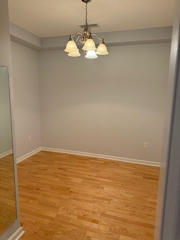 107 Clocktower Dr 207, Waltham, MA 02452