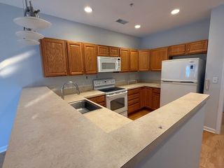 107 Clocktower Dr 207, Waltham, MA 02452