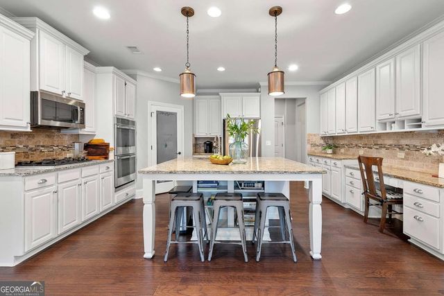 210 Millstone Parkway, Woodstock, GA 30188