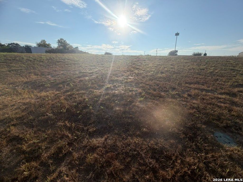 23034 White Hickory, Elmendorf, TX 78112