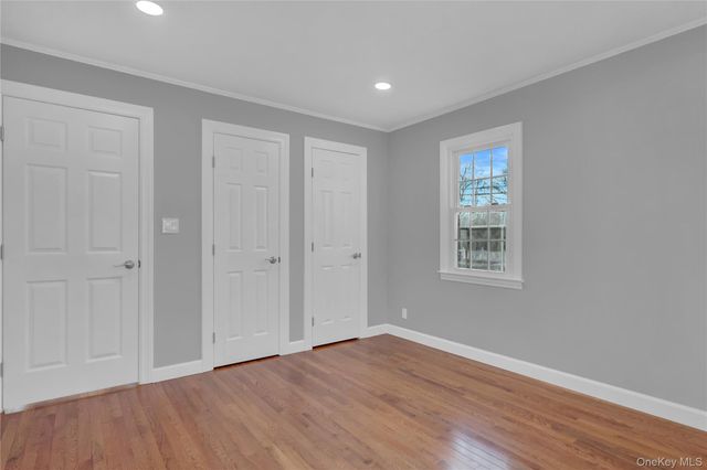 225 Norma Avenue, West Islip, NY 11795