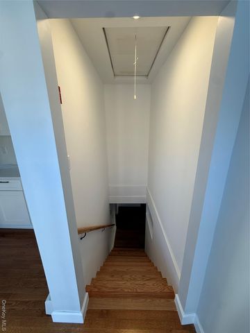 225 Norma Avenue, West Islip, NY 11795